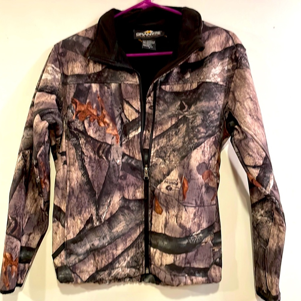 Camouflage performance jacket